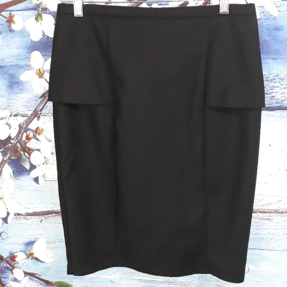 ZARA BASIC  Skirt |  SIZE M.